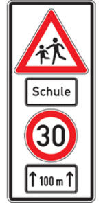 Schulwegschild -Schule - Tempo 30 - 100 m (Maße(HxB)/Folie/Form: 
<b>1690x730mm</b>/RA1/Flachform 3mm (Art.Nr.: ksw40160731))